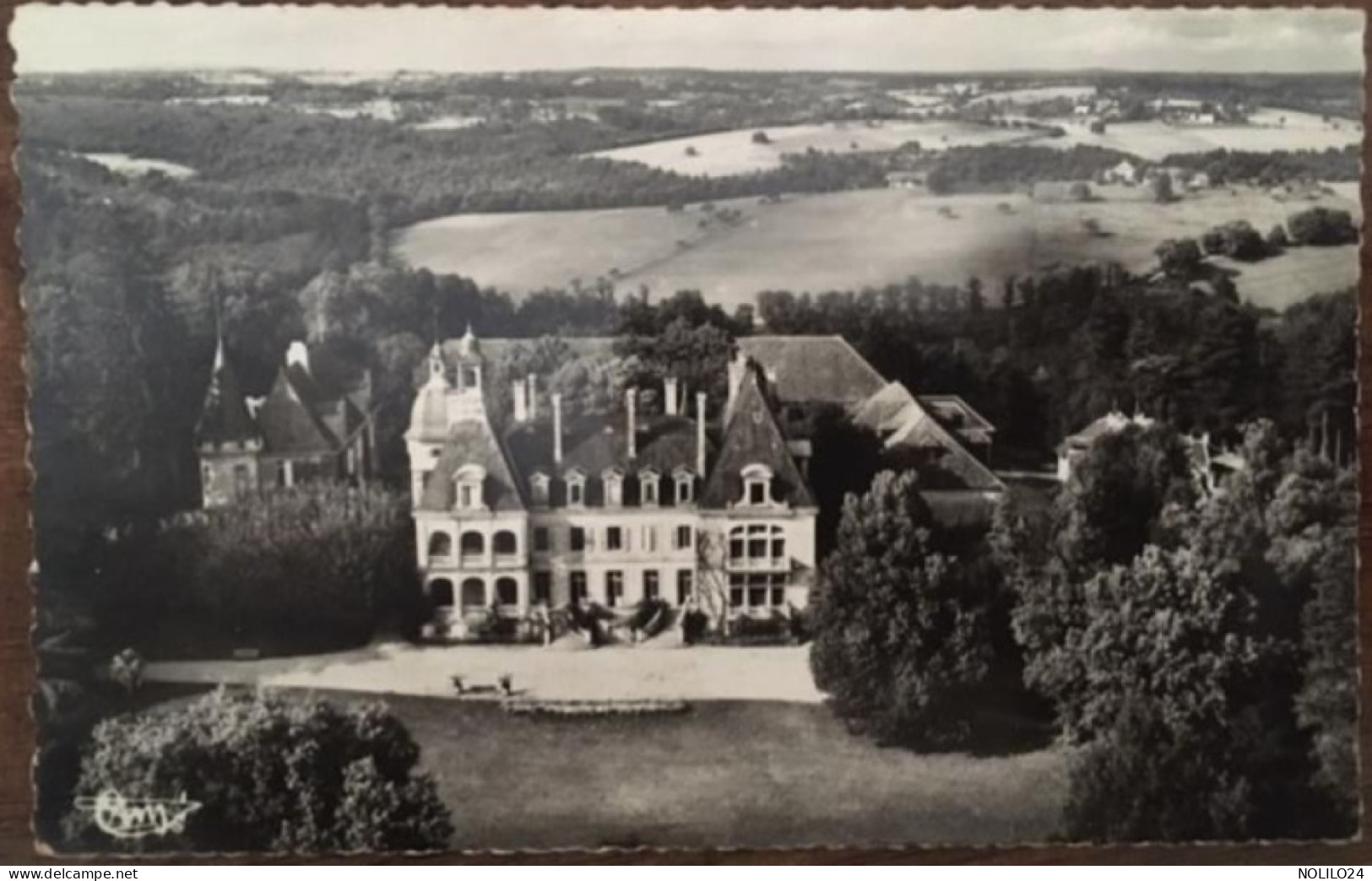 Cpsm 24 Dordogne, St-Médard D'Excideuil, Vue Aérienne Château D'Essendieras, éd Aériennes Combier, Non écrite - Other & Unclassified