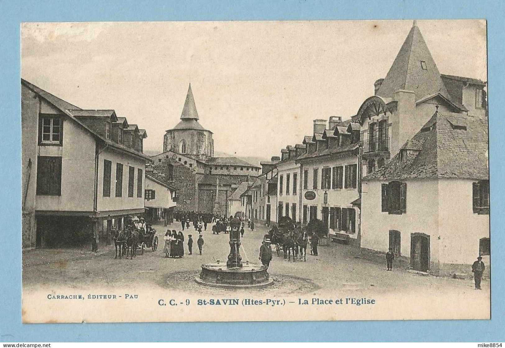 0346  CPA  SAINT-SAVIN (Hautes-Pyrénées)  La Place Et L'Eglise  +++++++++++++++++++++ - Andere & Zonder Classificatie