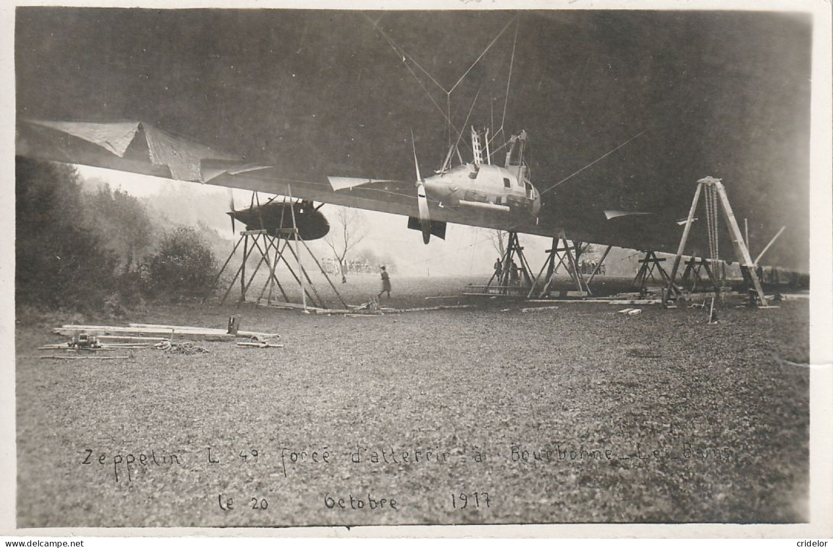 52 - BOURBONNE-LES-BAINS - 10/1917 - SERQUEUX - ZEPPELIN L49 - ATTERRISSAGE FORCE - TB CARTE PHOTO - VOIR ZOOM - Bourbonne Les Bains