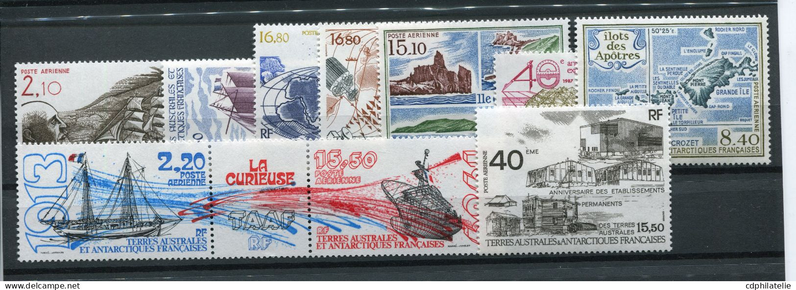 T. A. A. F. PETIT ENSEMBLE DE TIMBRES NEUFS SANS CHARNIERE DES ANNEES 1977 A 1989 - Nuevos