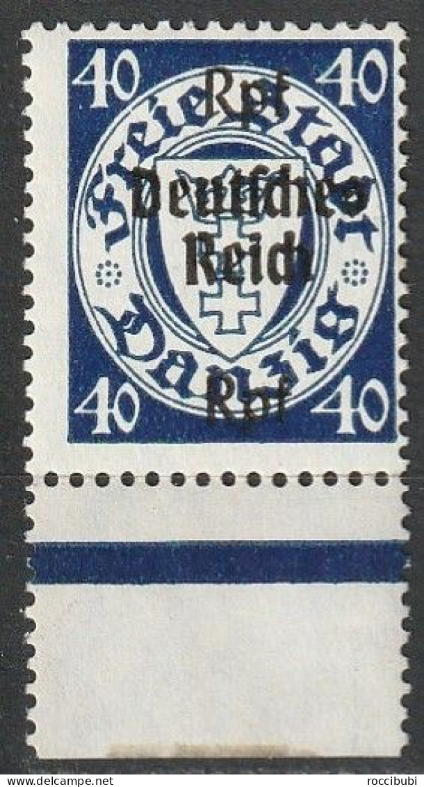 DR 726 * - Unused Stamps