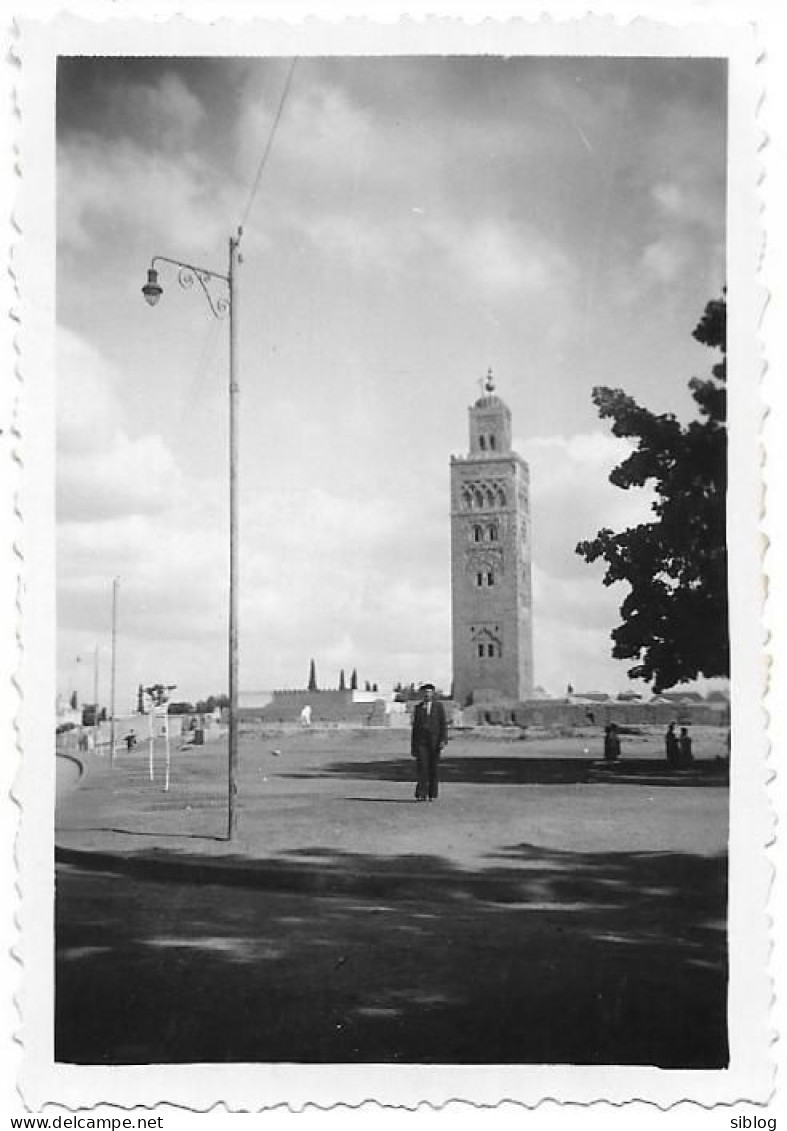 PHOTO - Tour à MARACKECH  En 1946 - Ft 8,5 X 6 Cm - Places