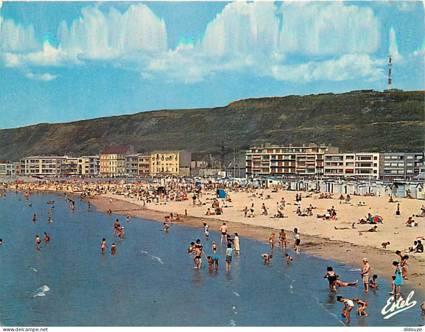 62 - Boulogne Sur Mer - La Plage - Vue Aérienne - Scènes De Plage - CPM - Voir Scans Recto-Verso - Boulogne Sur Mer