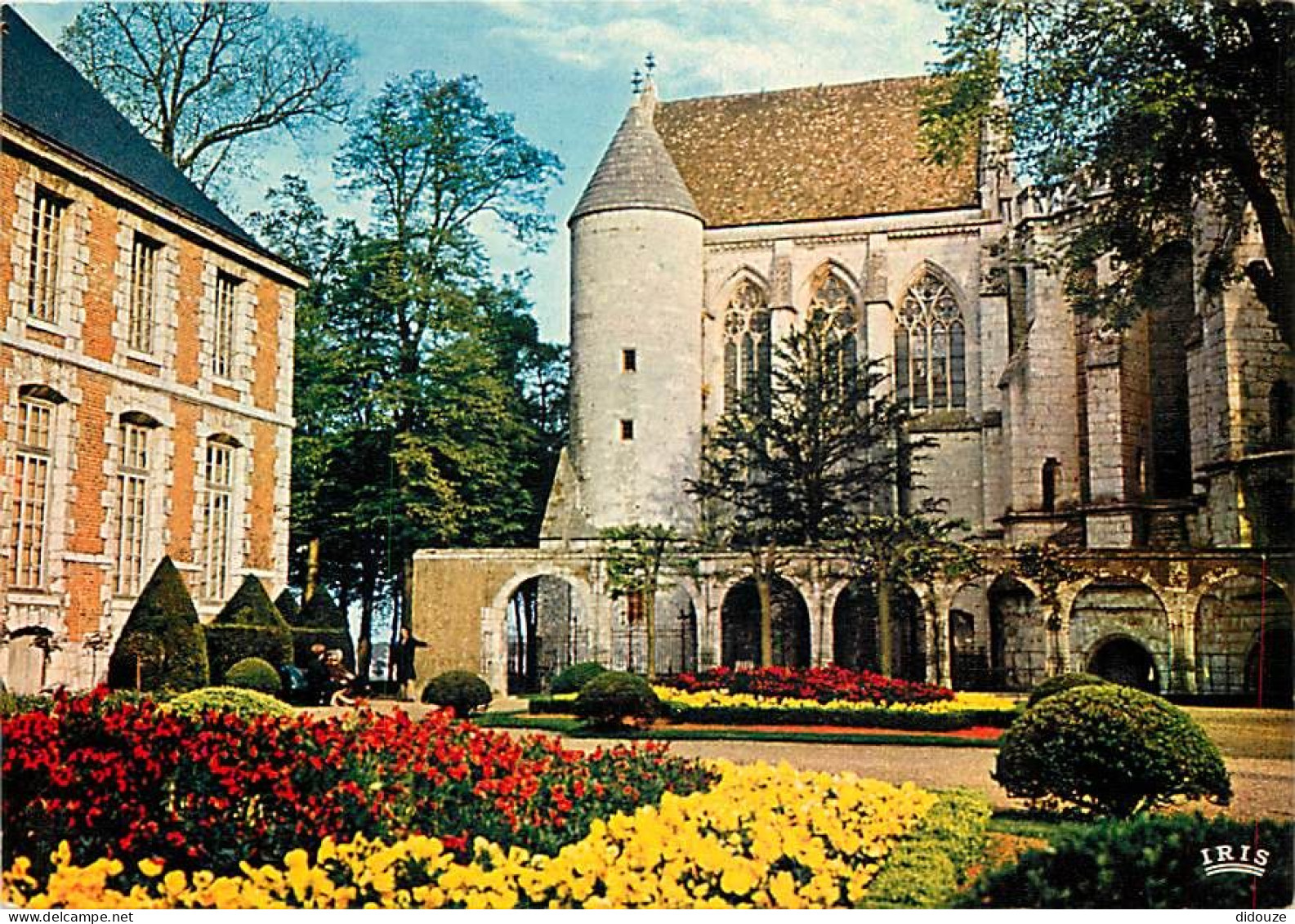 28 - Chartres - Le Musée Et Son Jardin - Fleurs - CPM - Voir Scans Recto-Verso - Chartres