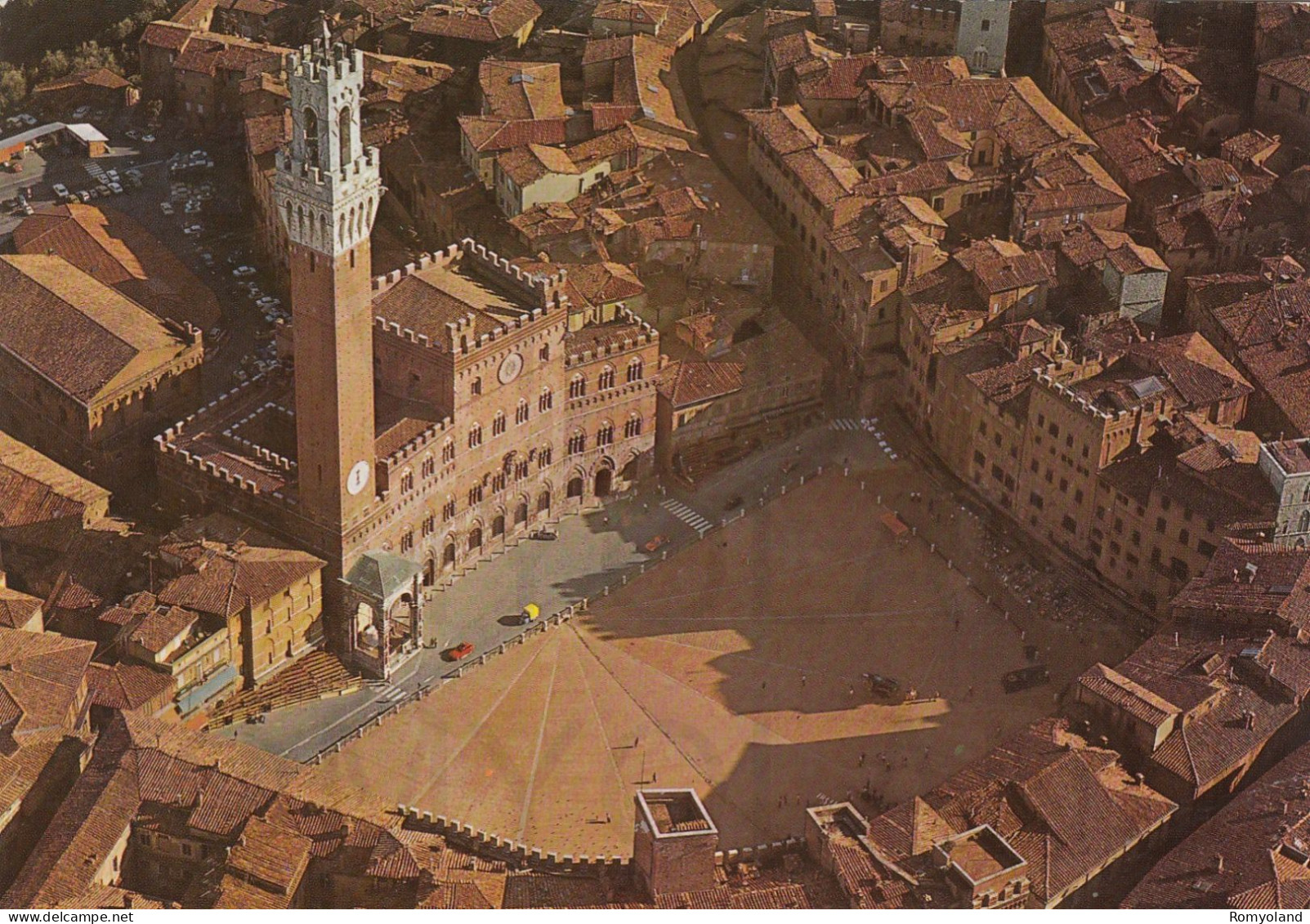 CARTOLINA  C14 SIENA,TOSCANA-PIAZZA DEL CAMPO-VEDUTA AEREA-STORIA,MEMORIA,CULTURA,RELIGIONE,BELLA ITALIA,VIAGGIATA 1979 - Siena