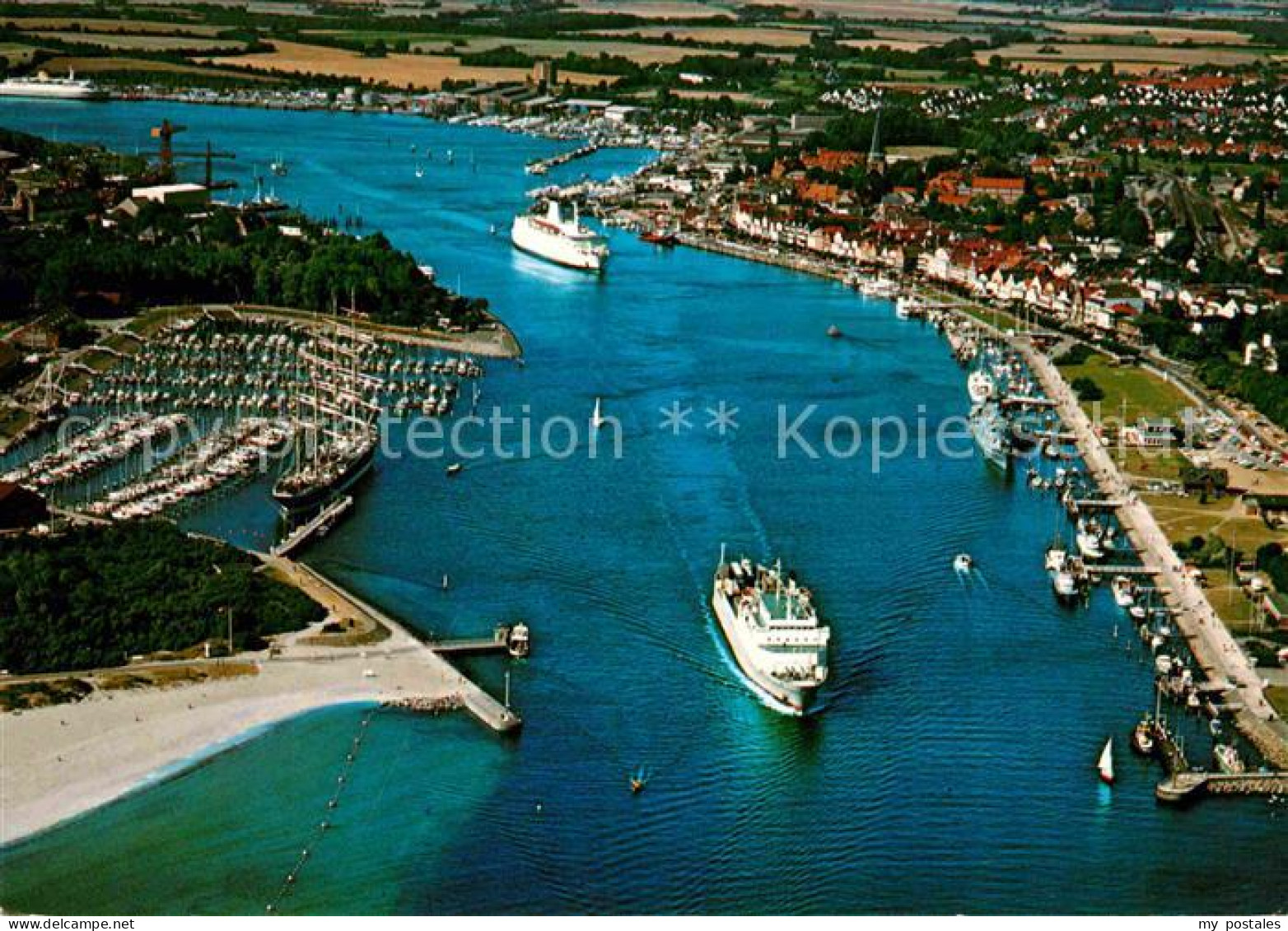 72831772 Travemuende Ostseebad Ostseeheilbad Hafen Faehre Fliegeraufnahme Priwal - Lübeck