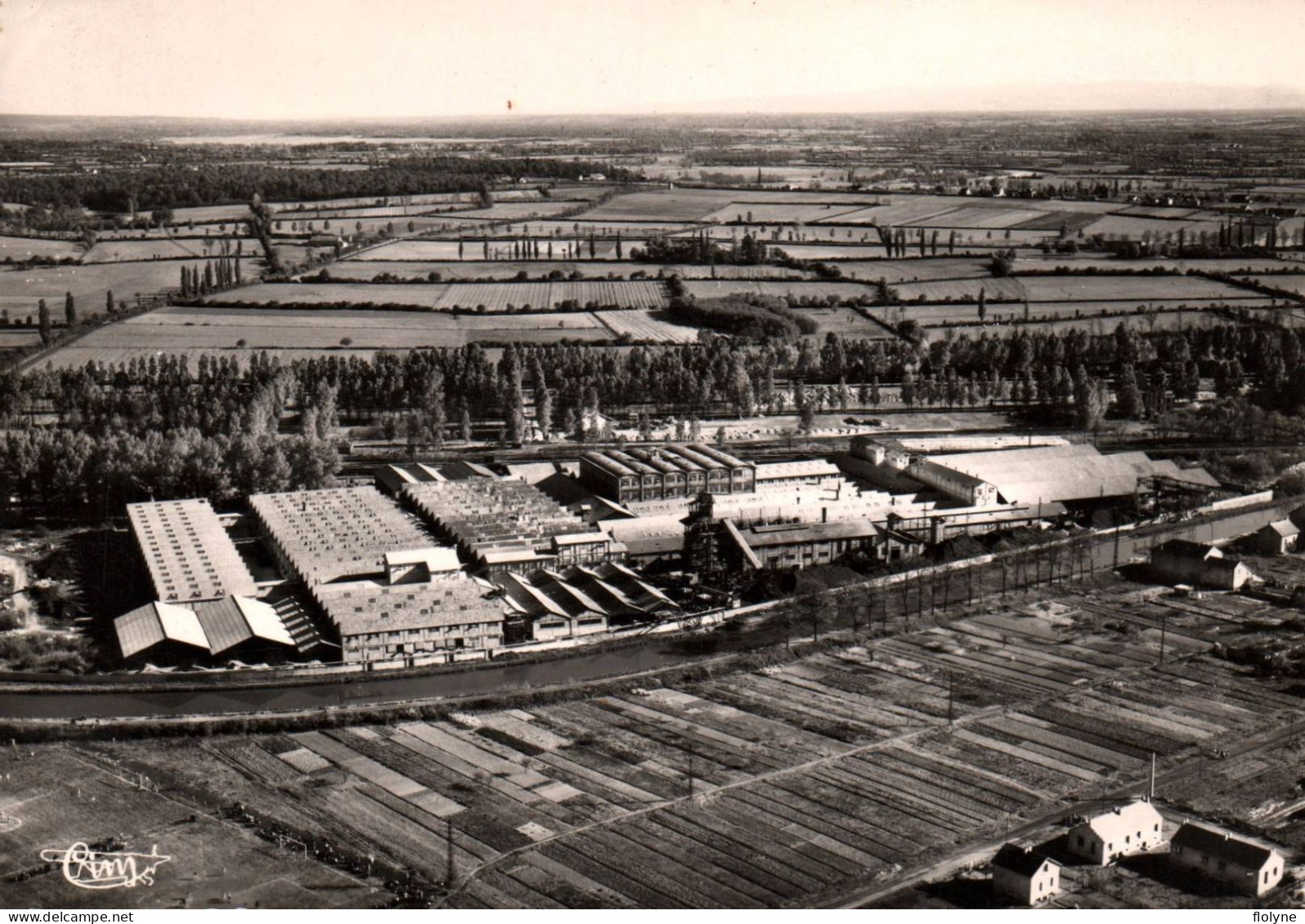 Digoin - Vue Aérienne Sur La Faïencerie - Poterie Briqueterie Usine - Digoin