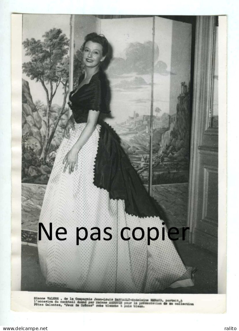 SIMONE VALERE Vers 1955 Mode Robe Par LUCILE MANGUIN Haute-couture - Famous People