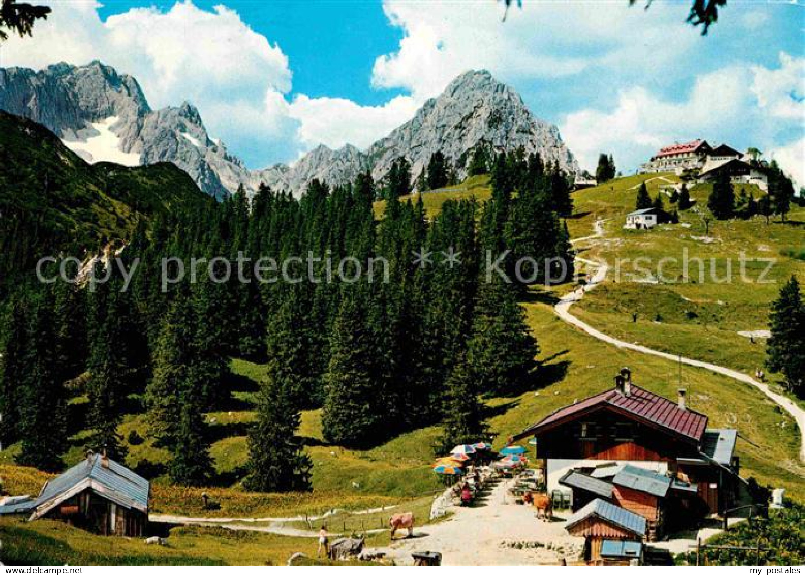 72824186 Kreuzeck Kreuzalm Und Kreuzeckhaus Gegen Zugspitze Und Waxenstein Wette - Garmisch-Partenkirchen