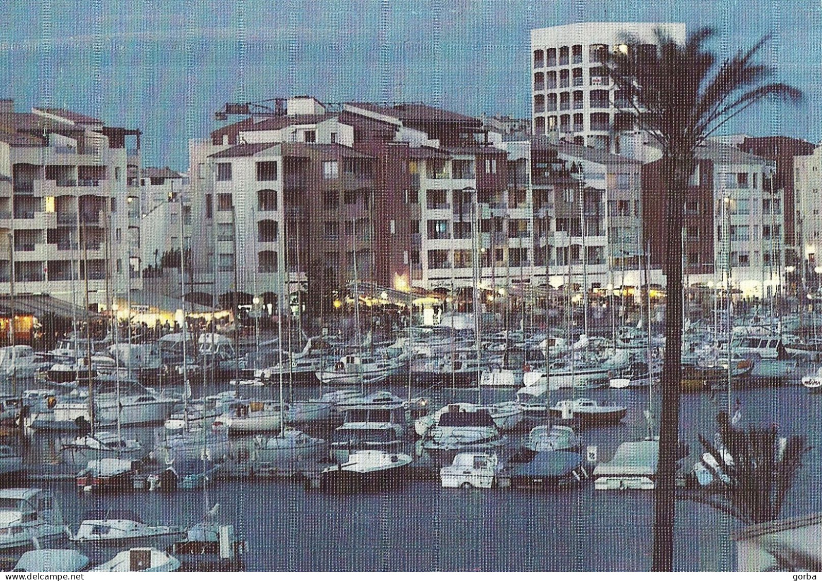 *CPM - 34 - AGDE - Cap D'Agde - Vue De Nuit Du Port - Agde