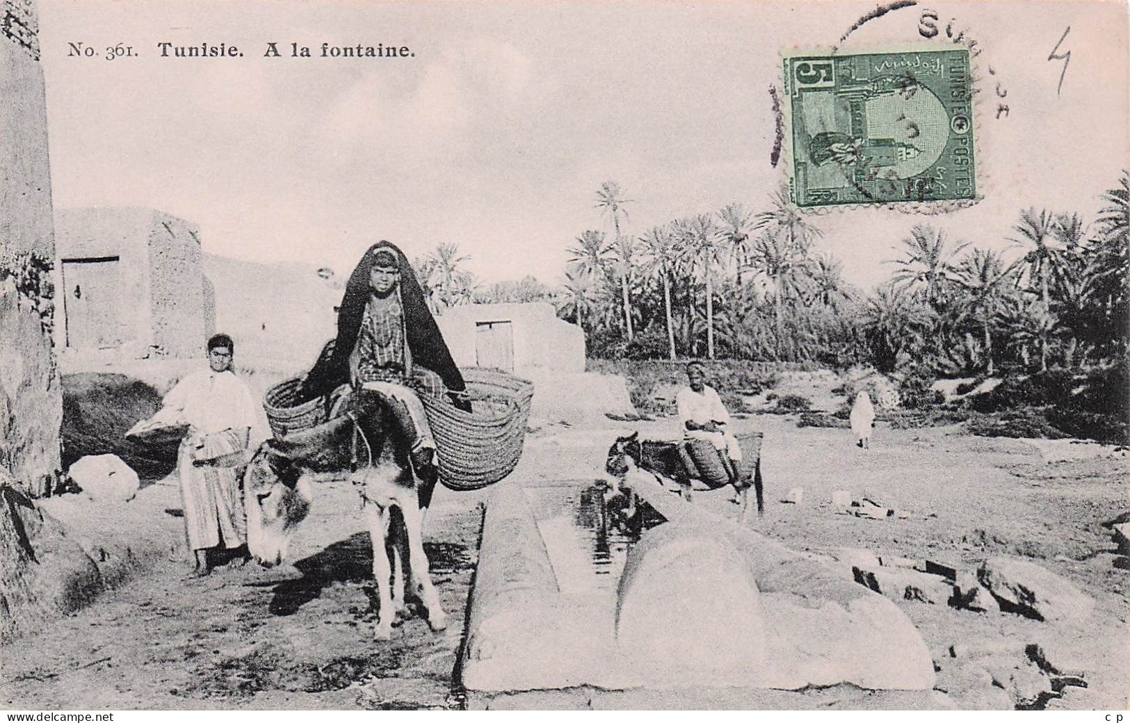 Tunisie - A La Fontaine   - CPA°J - Tunisie