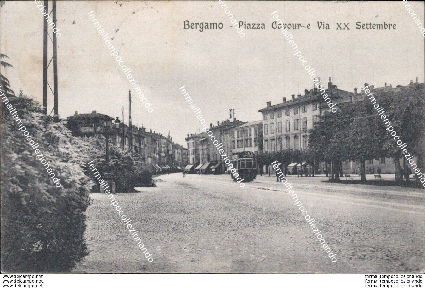 As485 Cartolina Bergamo Citta' Piazza Cavour E Via Xx Settembre Tram 1920 - Bergamo