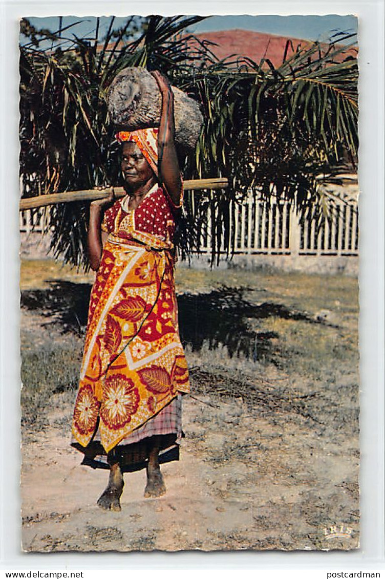 Madagascar - MAJUNGA - Femme Au Lamba - Ed. Librairie De Madagascar 219 - Madagaskar