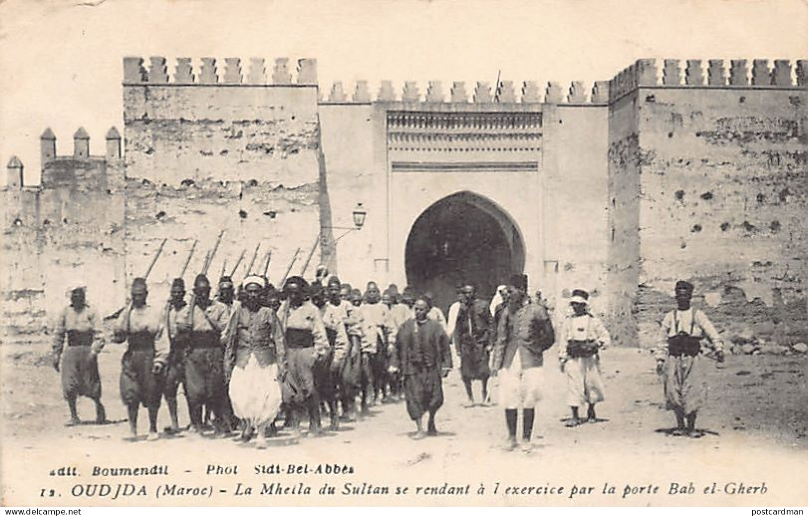 Maroc - OUJDA - Le Mehalla Du Sultan Se Rendant à L'exercice Par La Porte Bab El Gherb - Ed. Boumendil 12 - Altri & Non Classificati