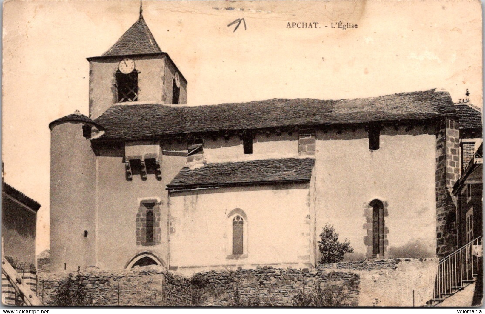 S16489 Cpa 63 Apchat - L'Eglise - Autres & Non Classés