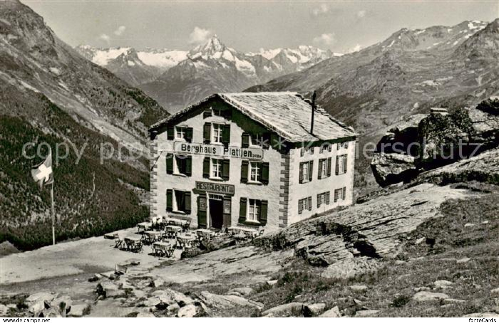 13831107 Saas-Fee VS Berghaus Plattjen Mit Blick Gegen Das Bietschhorn  - Autres & Non Classés