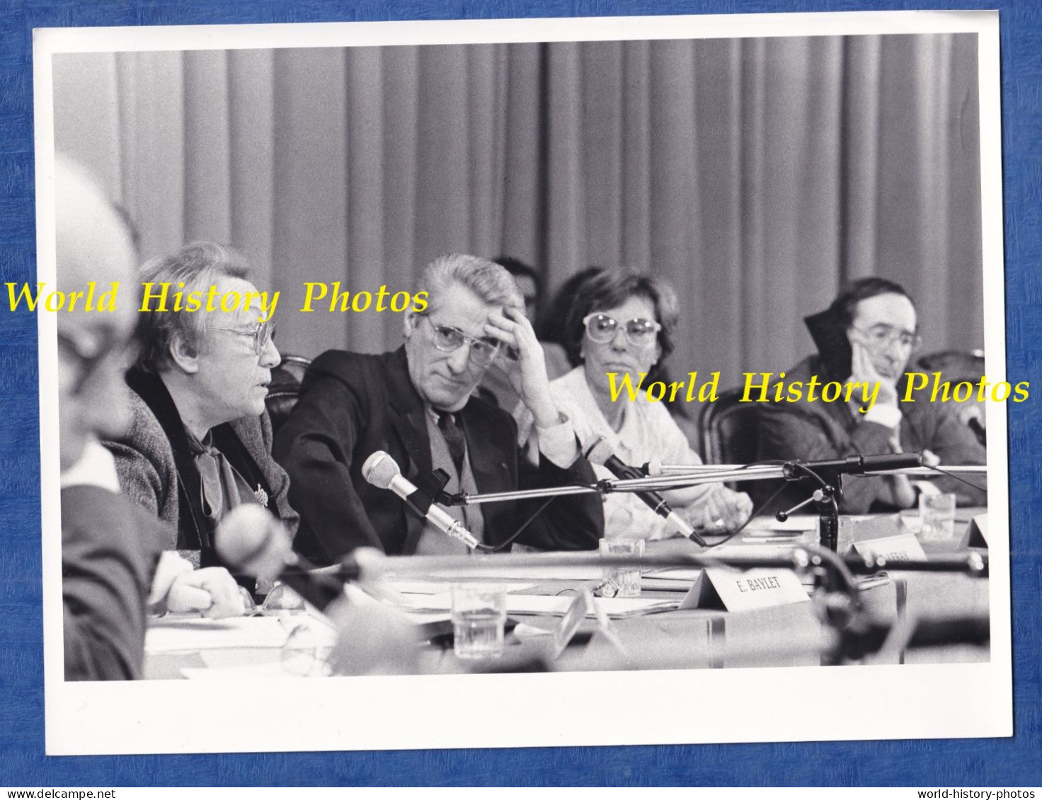 Photo D'un Rassemblement Politique à Identifier - E. BAILEY & Roger LERAY - Vers 1985 - Député ? Femme Homme - Beroemde Personen