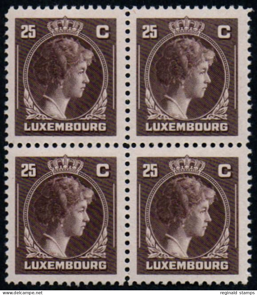 Luxembourg 1944 GD Charlotte 25c Brown, Block X 4, MNH ** Mi 350 (Ref: 2078) - Unused Stamps