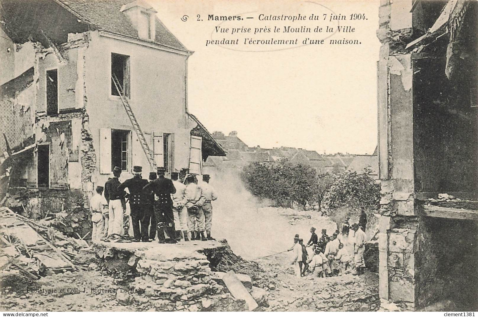 Mamers Catastrophe Du 7 Juin 1904 Vue Prise Pres Le Moulin De La Ville Pendant L'ecroulement D'une Maison - Mamers