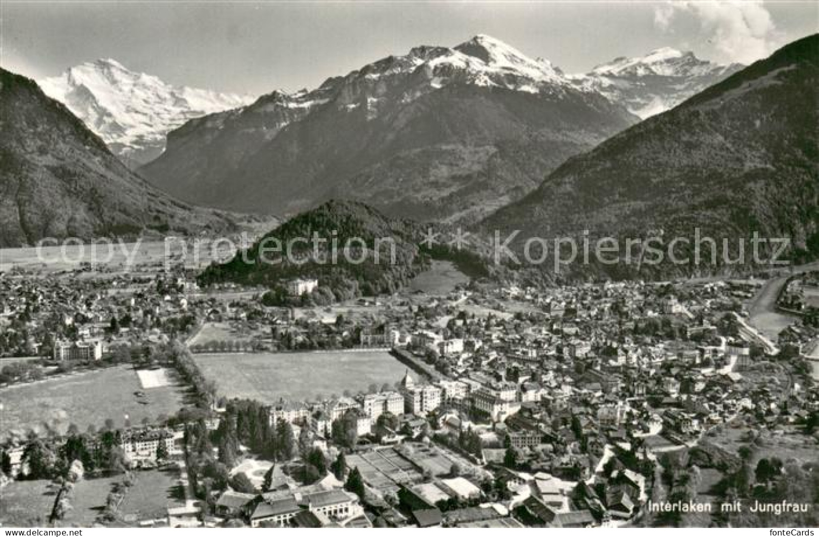 13762457 Interlaken BE Fliegeraufnahme Gesamtansicht M. Jungfrau Interlaken BE - Autres & Non Classés