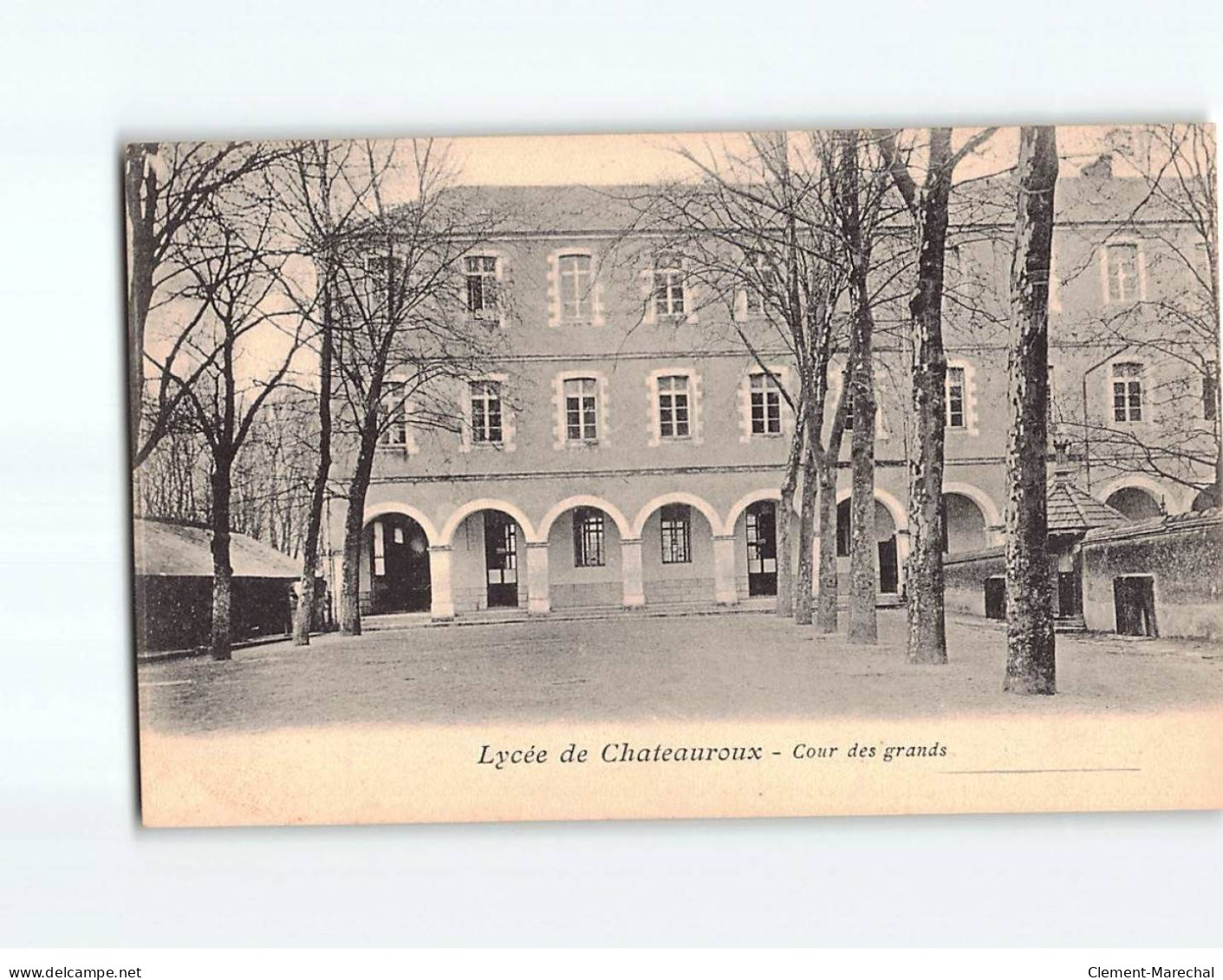 CHATEAUROUX : Le Lycée, Cour Des Grands - Très Bon état - Chateauroux
