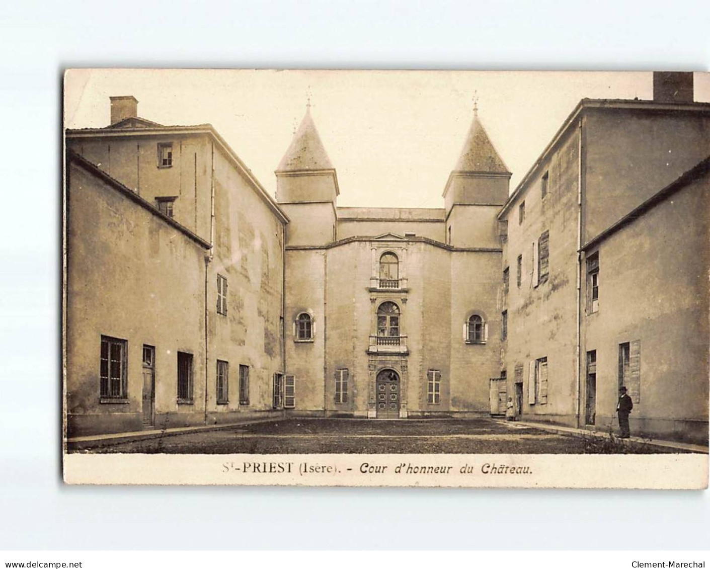 PRIEST : Cour D'Honneur Du Château - Très Bon état - Andere & Zonder Classificatie