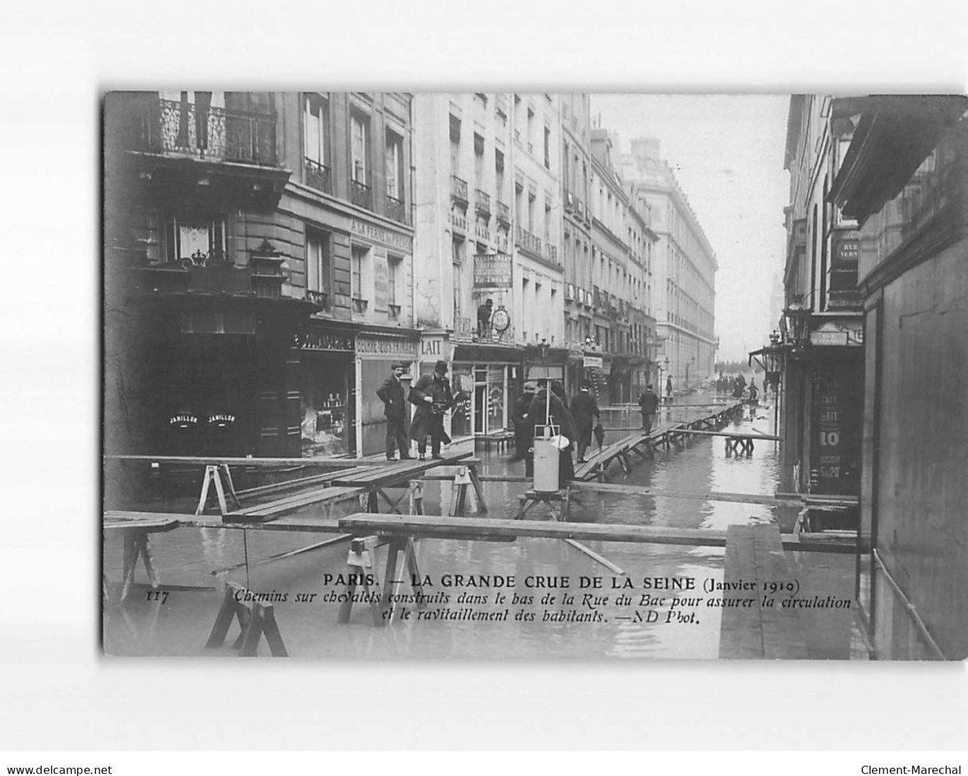 PARIS : Inondations De 1910, Chemins Sur Chevalets Construits Dans Le Bas De La Rue Du Bac - Très Bon état - Paris Flood, 1910