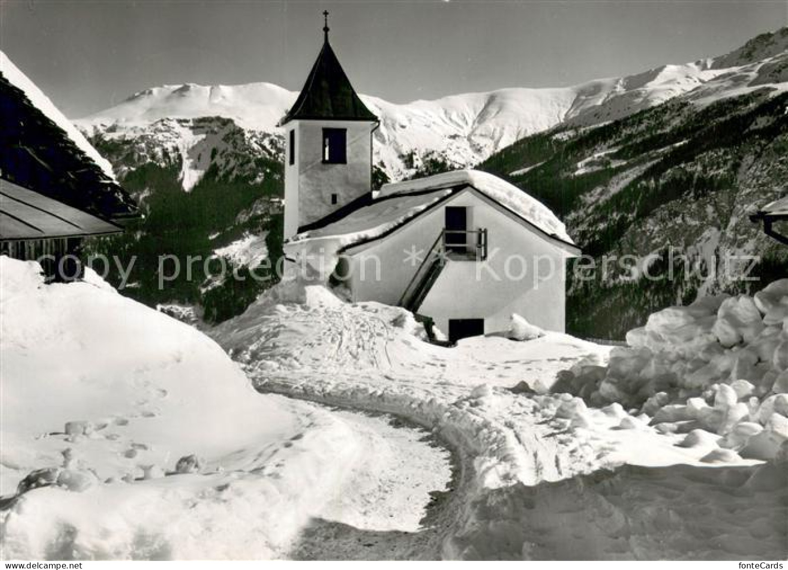 13757699 Wergenstein GR Wergensteiner Kirchlein Mit Schamserberg Wergenstein GR - Autres & Non Classés