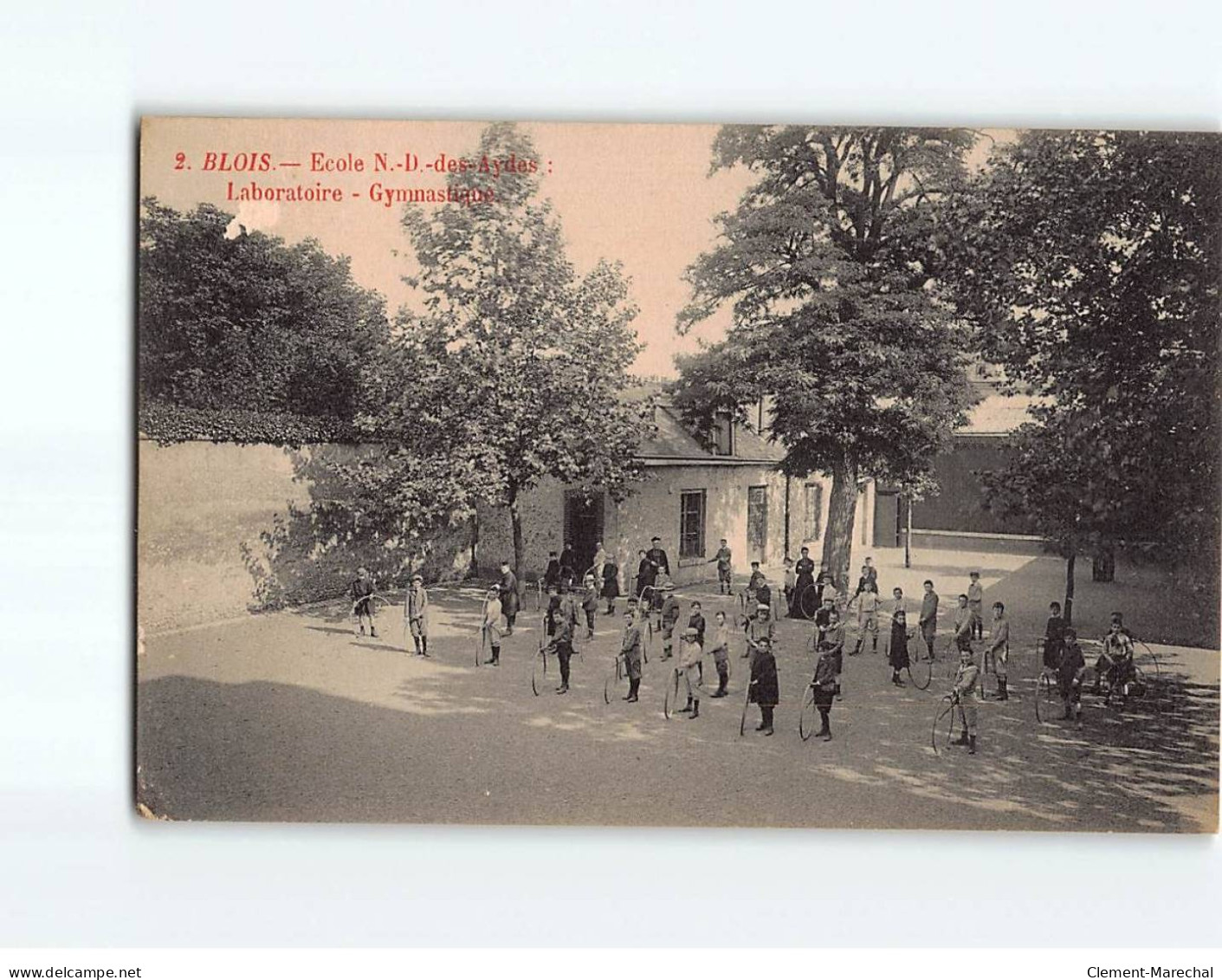 BLOIS : Ecole Notre-Dame Des Aydes, Laboratoire, Gymnastique - état - Blois