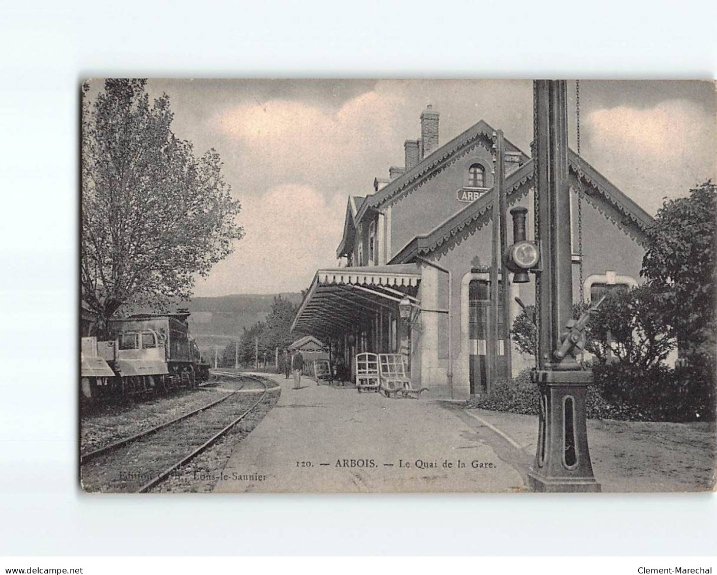 ARBOIS : Le Quai De La Gare - état - Arbois