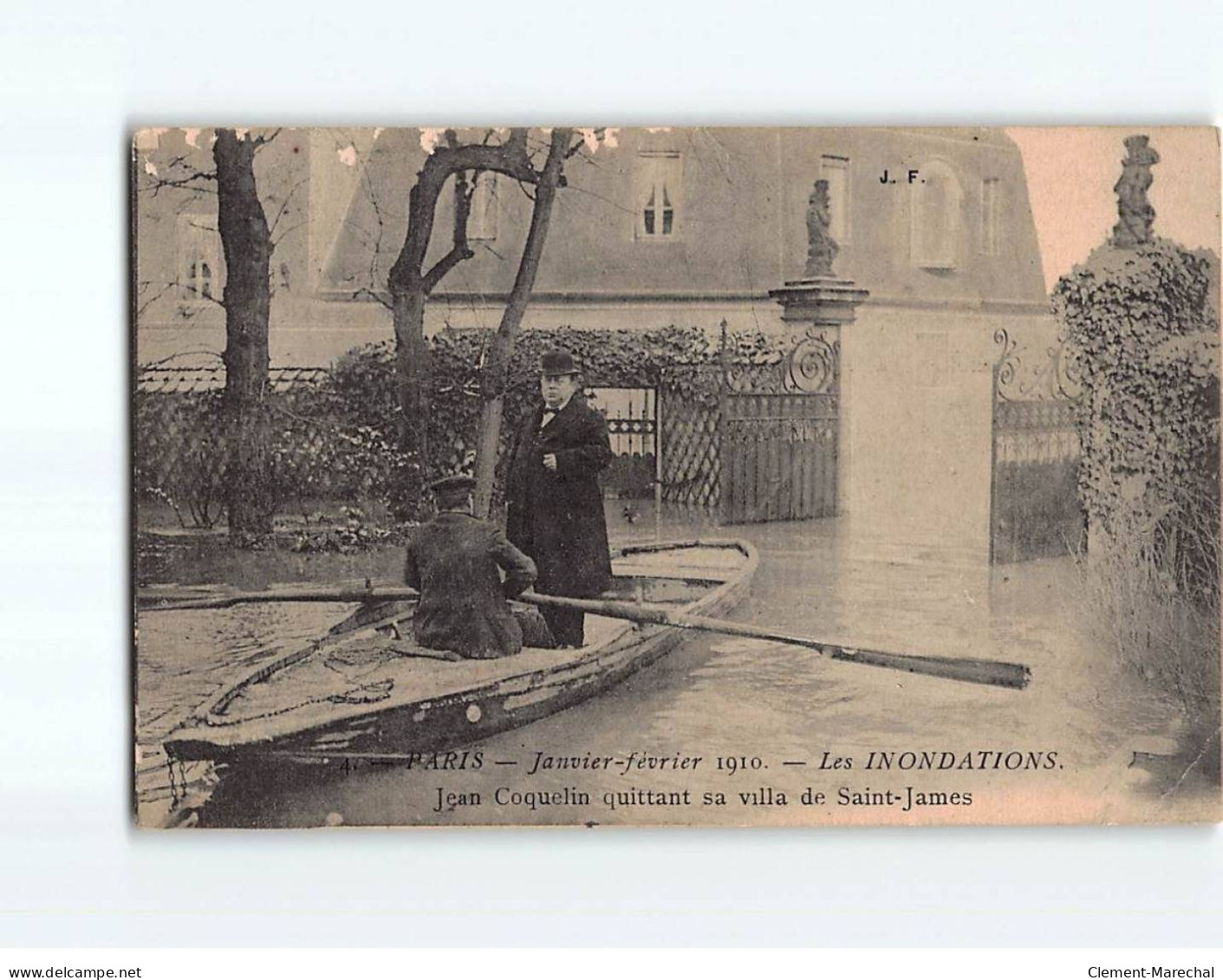 PARIS: Inondations 1910, Jean Coquelin Quittant Sa Villa De Saint-James - état - Inondations De 1910