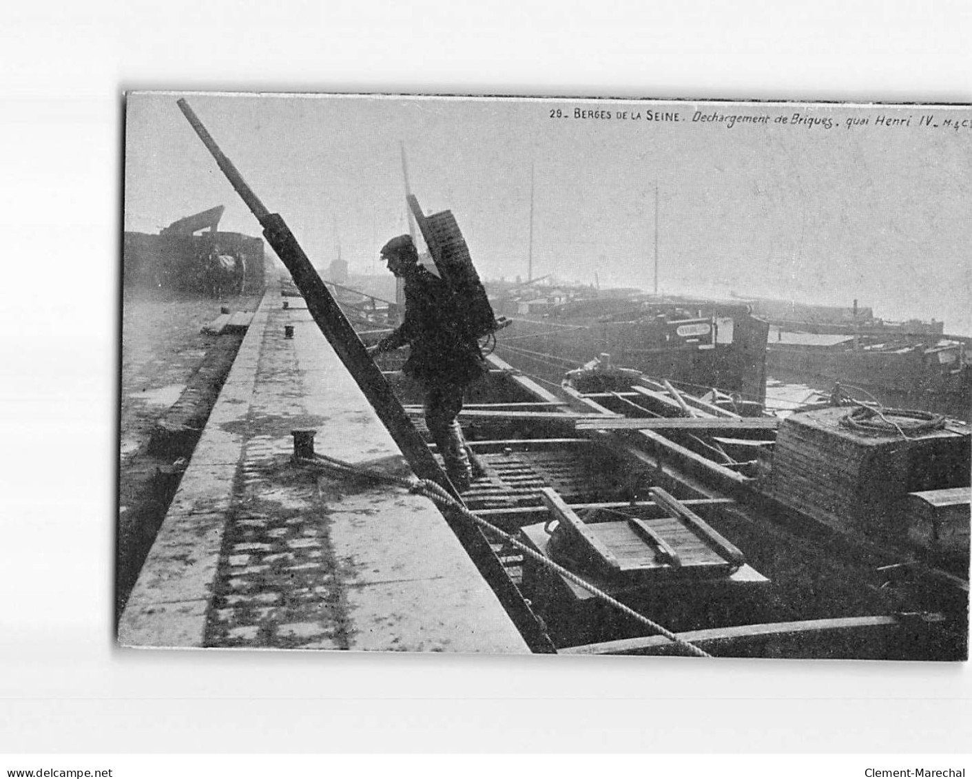 PARIS : Berges De La Seine, Déchargement De Briques, Quai Henri IV - état - Other & Unclassified