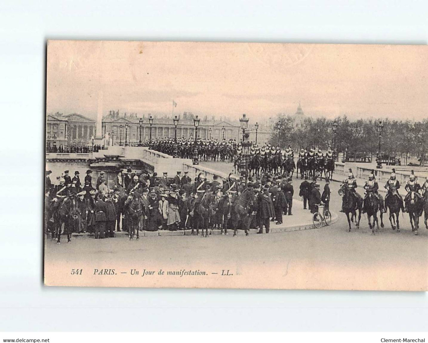 PARIS : Un Jour De Manifestation - état - Other & Unclassified