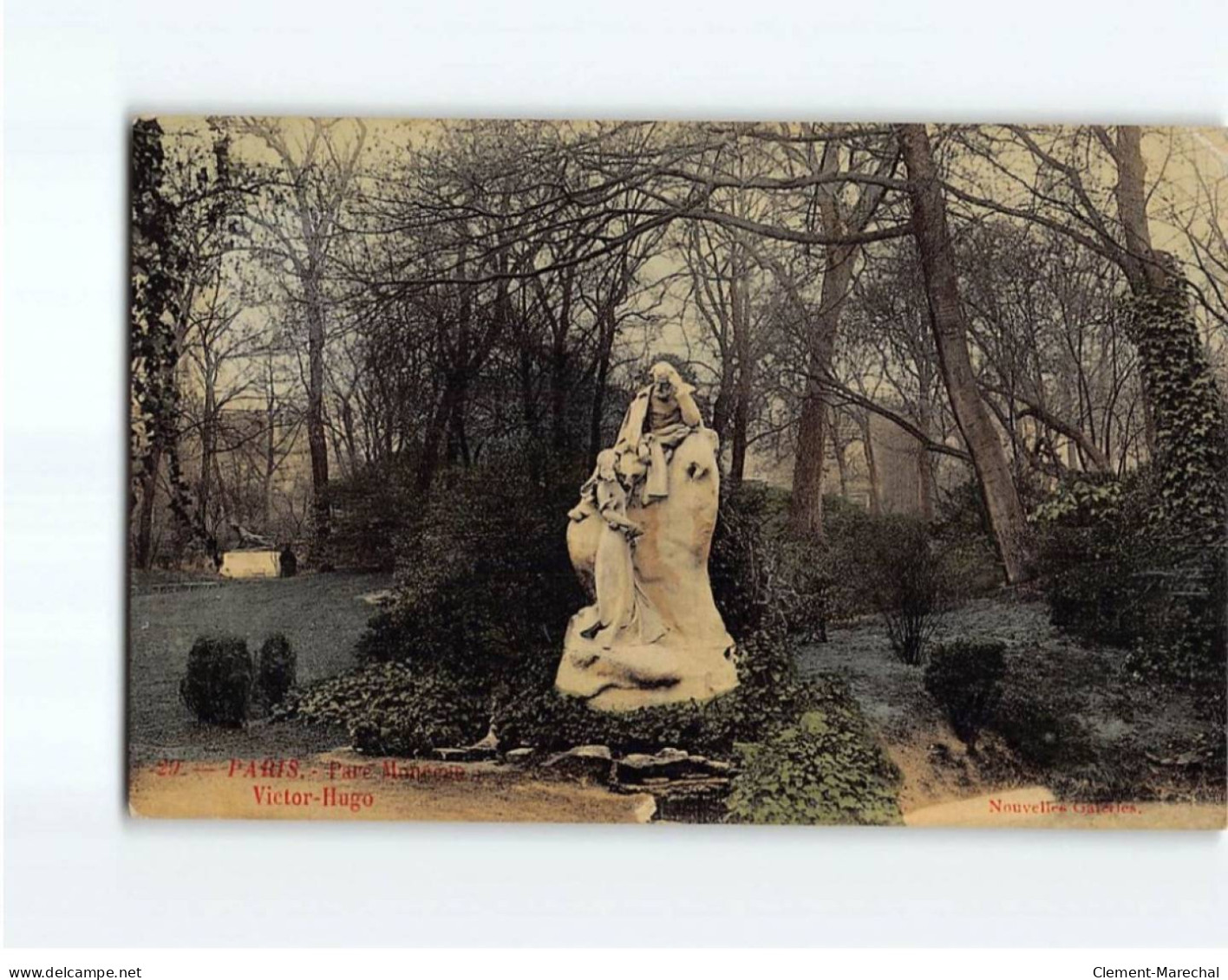 PARIS : Parc Montceau, Victor Hugo - état - Parchi, Giardini