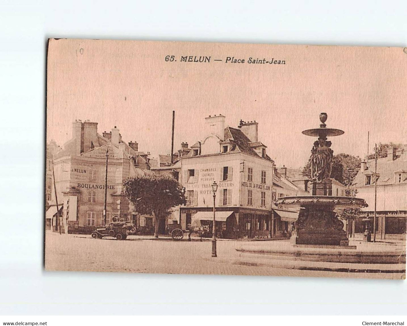 MELUN : Place Saint-Jean - état - Melun