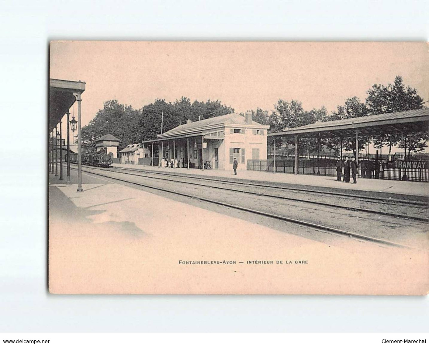 FONTAINEBLEAU : Intérieur De La Gare - état - Fontainebleau