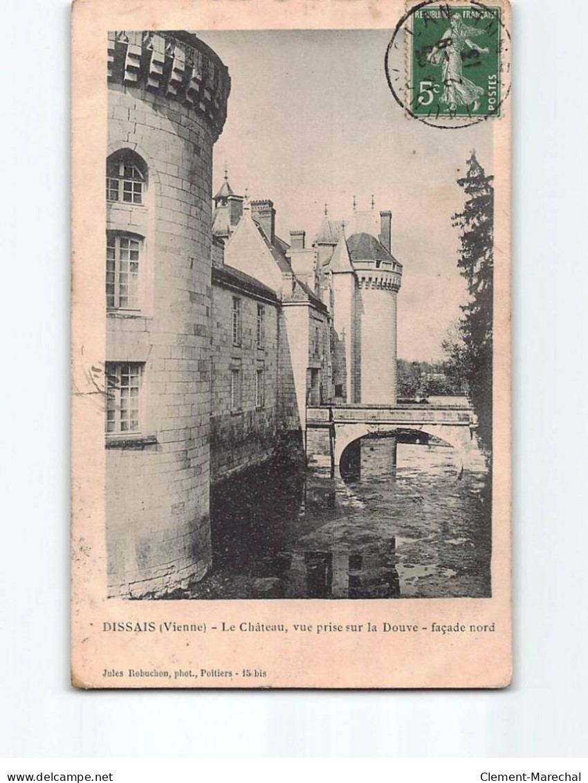 DISSAIS: Le Château, Vue Prise Sur La Douve - état - Autres & Non Classés