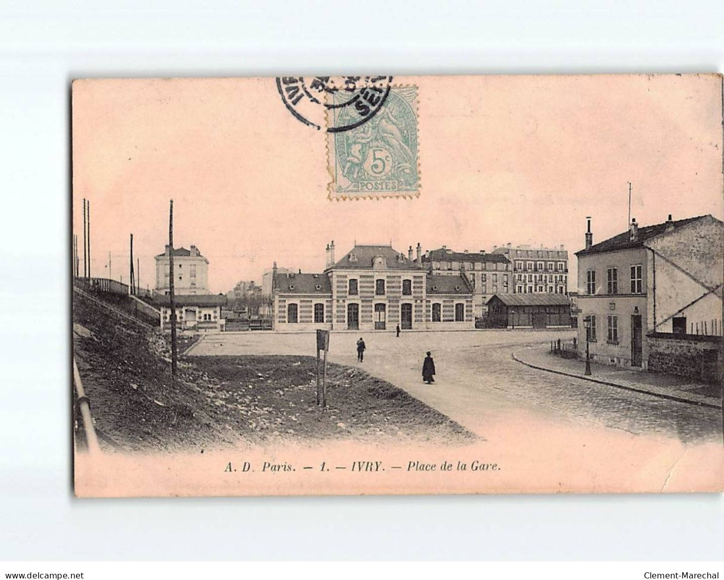 IVRY : Place De La Gare - Très Bon état - Ivry Sur Seine