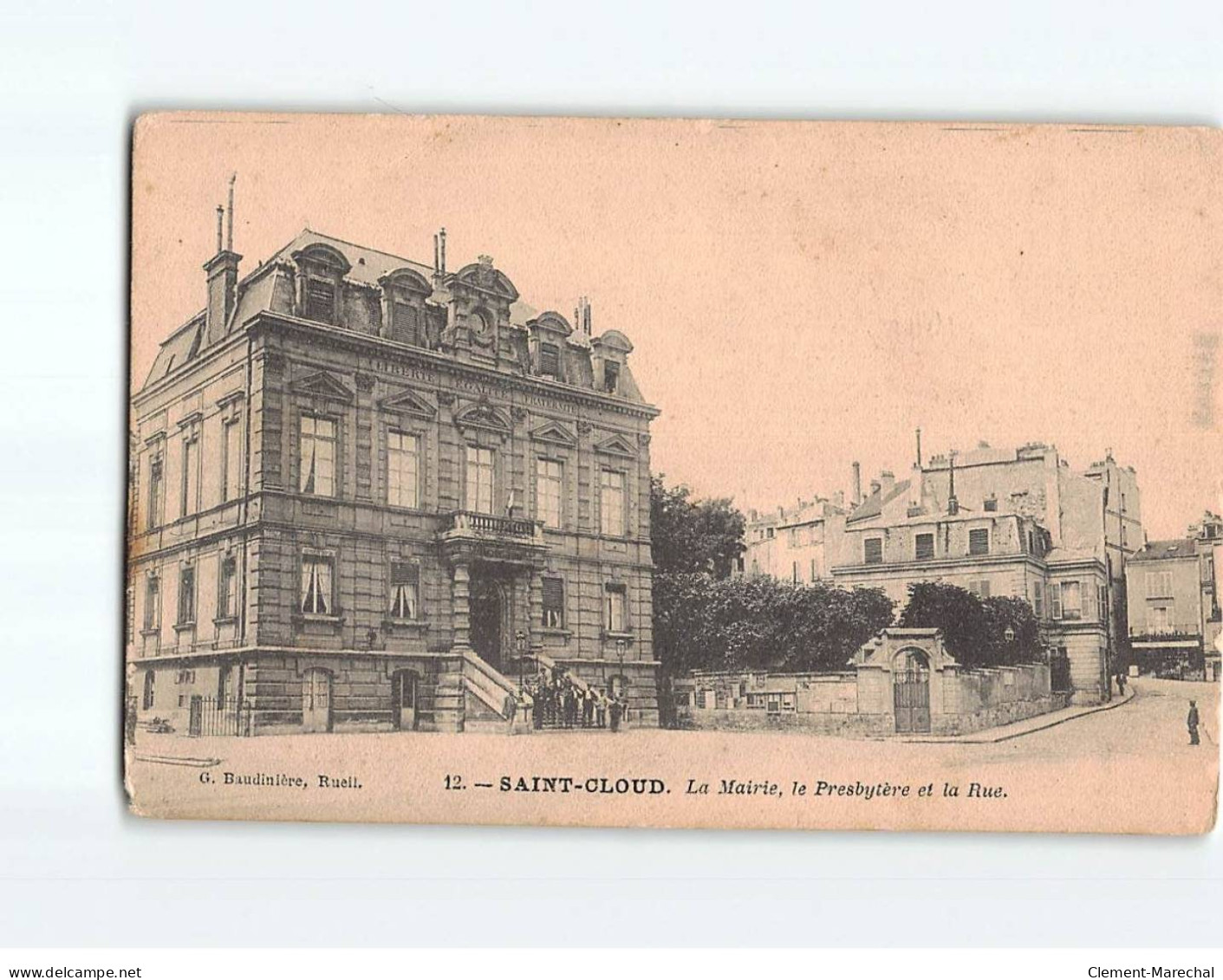 SAINT CLOUD : La Mairie, Le Presbytère Et La Rue - état - Saint Cloud