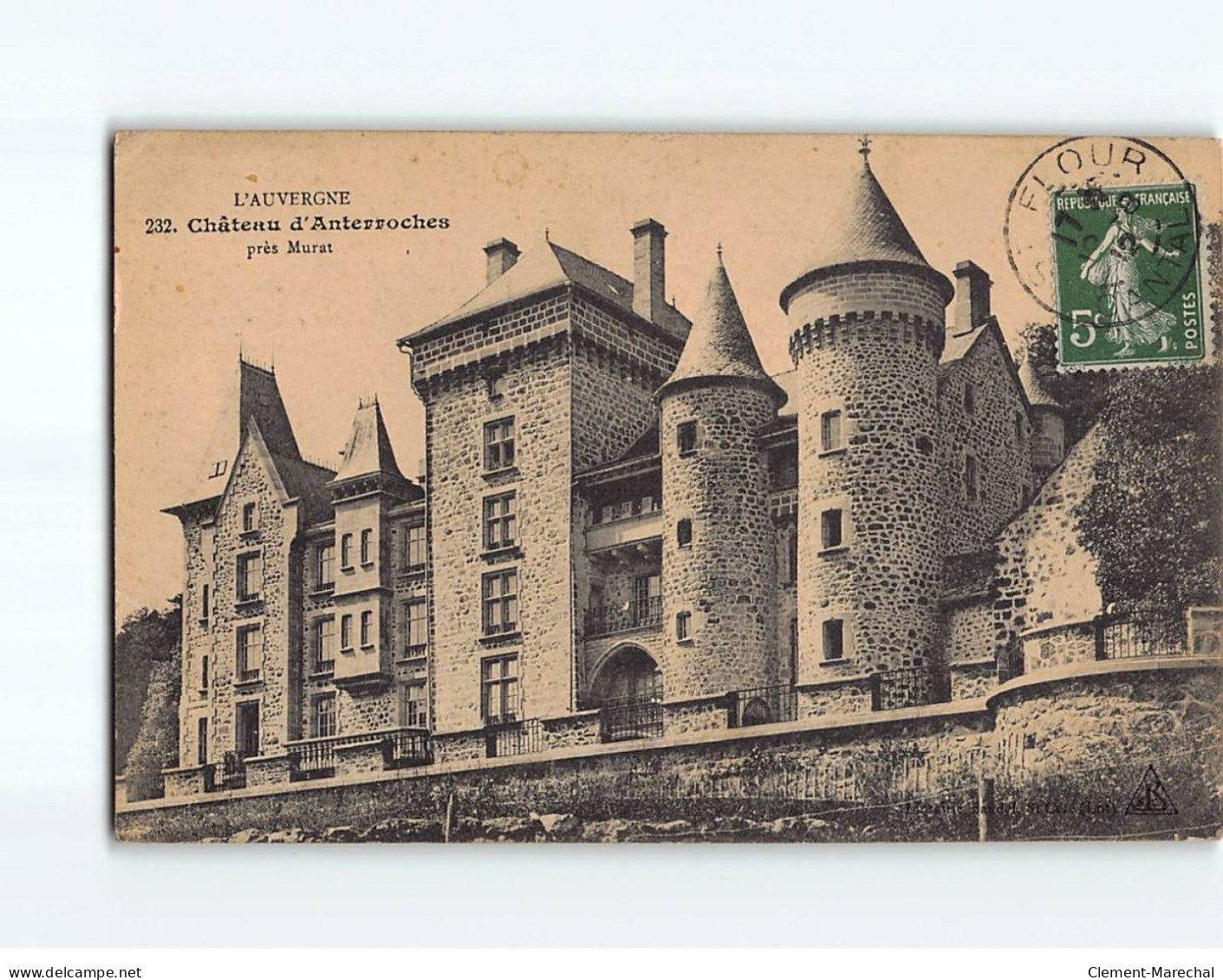 Château D'Anterroches Près De Murat - état - Altri & Non Classificati