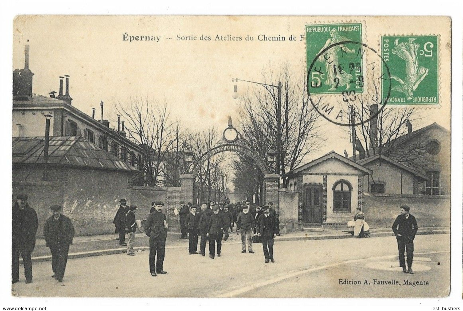 CPA 51 EPERNAY Sortie Des Ateliers Du Chemin De Fer - Epernay