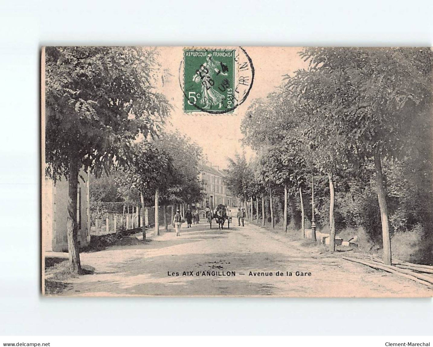 LES AIX D'ANGILLON : Avenue De La Gare - Très Bon état - Les Aix-d'Angillon