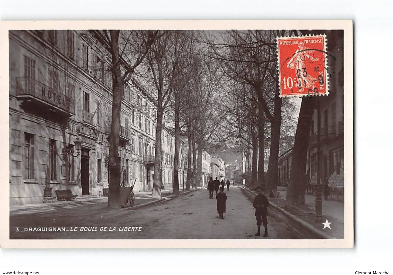 DRAGUIGNAN - Le Boulevard De La Liberté - Très Bon état - Draguignan