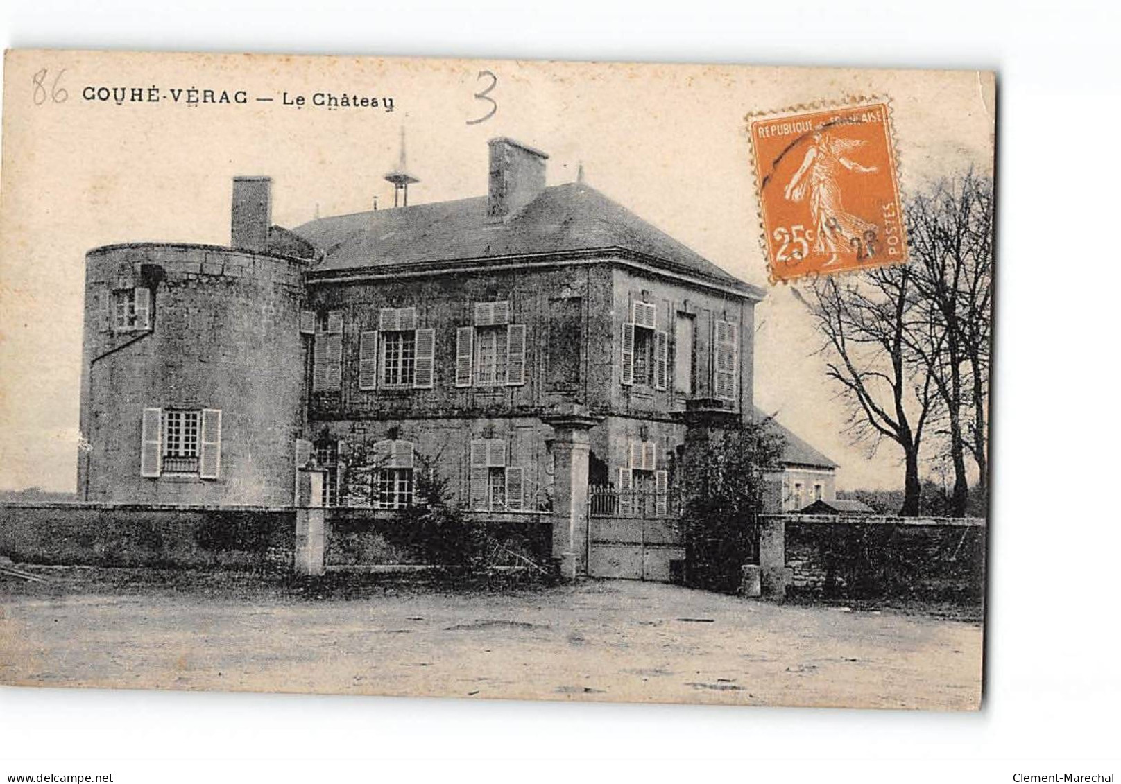 COUHE VERAC - Le Château - Très Bon état - Couhe