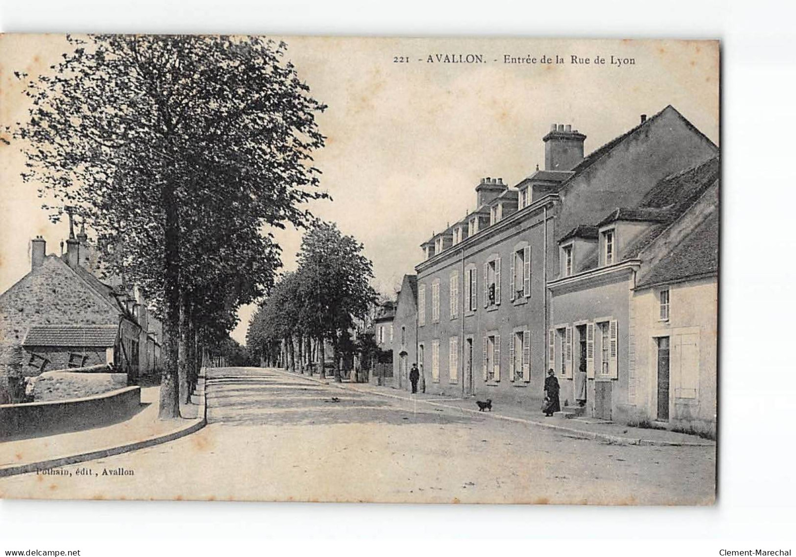 AVALLON - Entrée De La Rue De Lyon - Très Bon état - Avallon