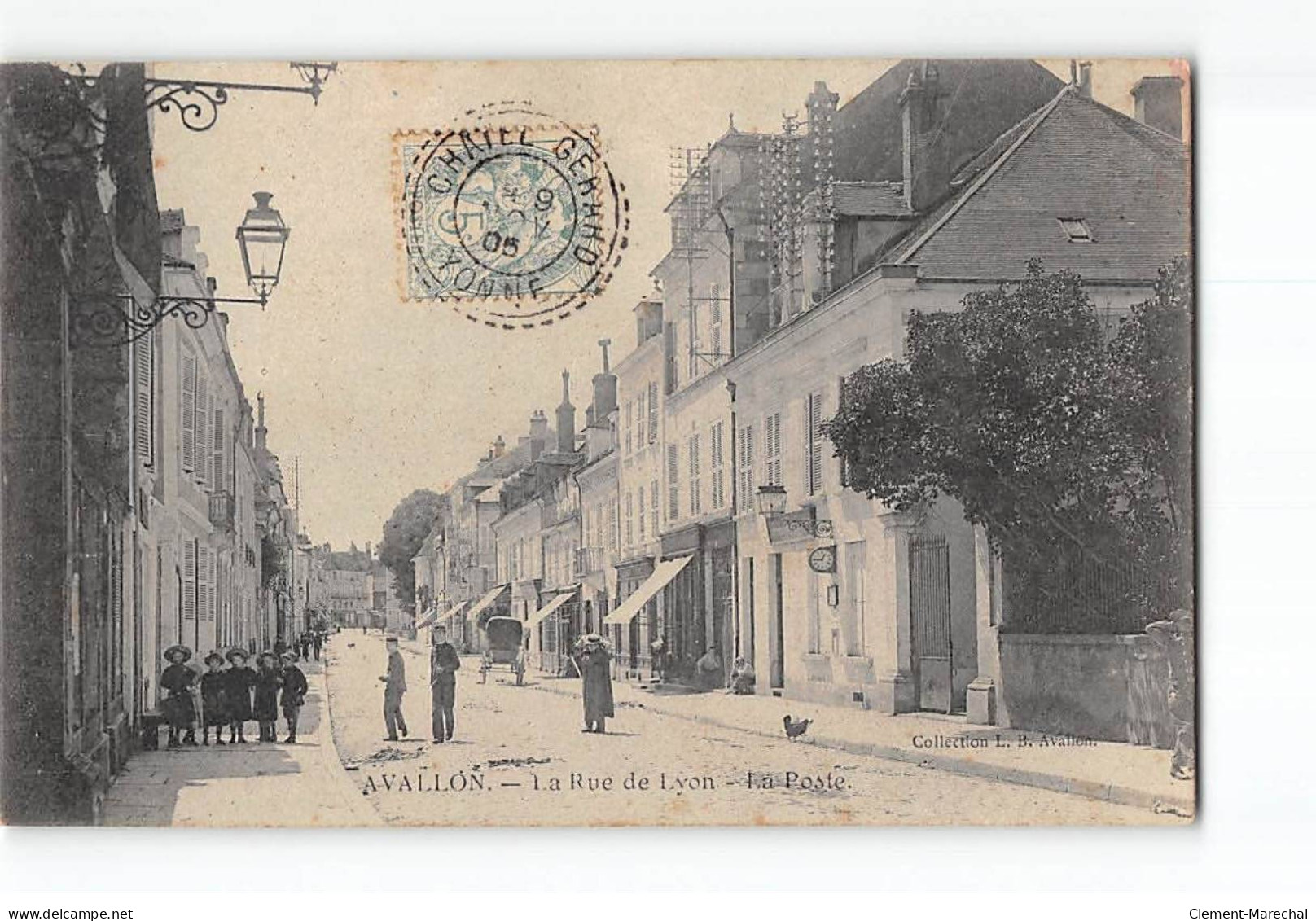 AVALLON - La Rue De Lyon - La Poste - Très Bon état - Avallon