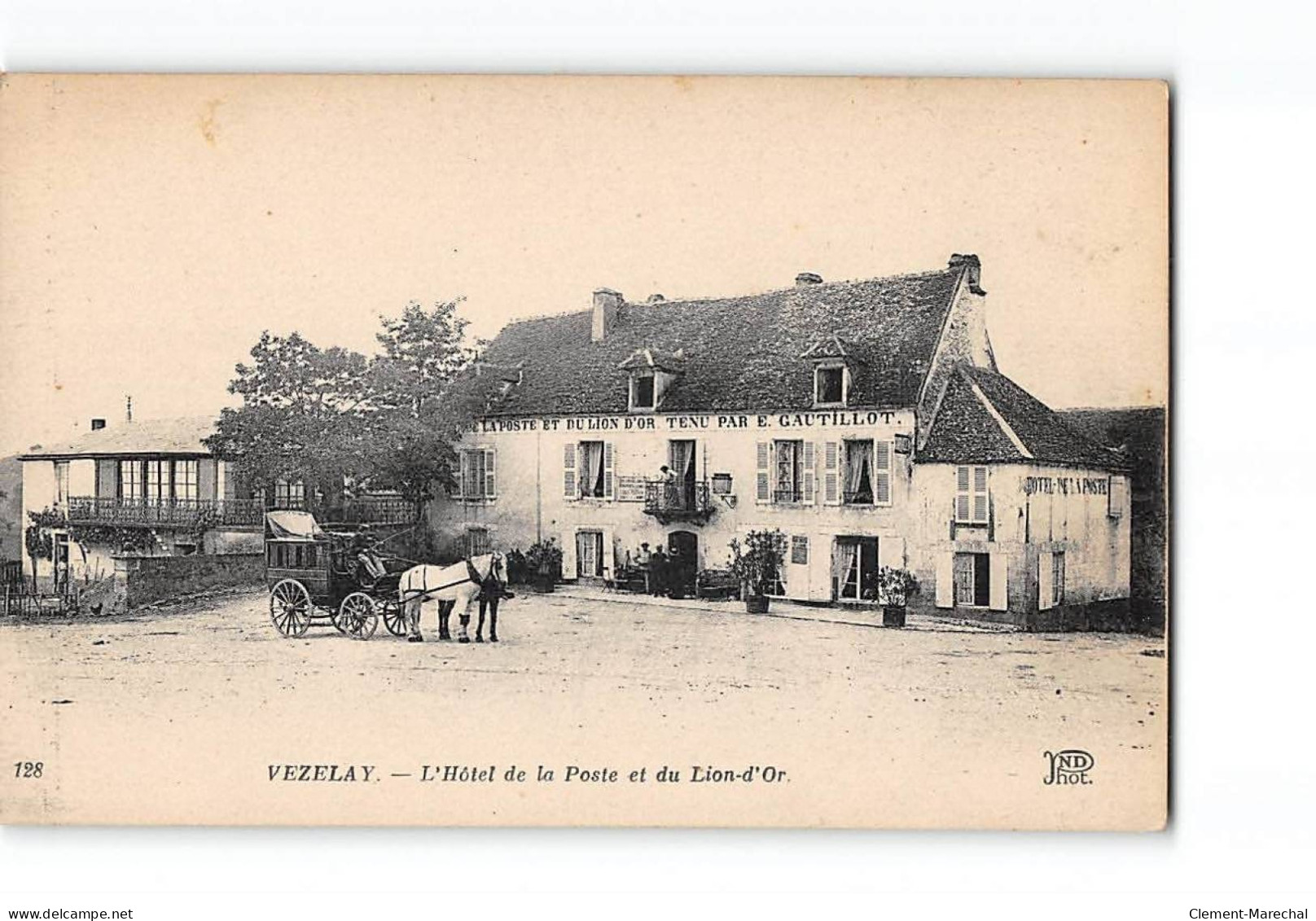 VEZELAY - L'Hôtel De La Poste Et Du Lion D'Or - Très Bon état - Vezelay