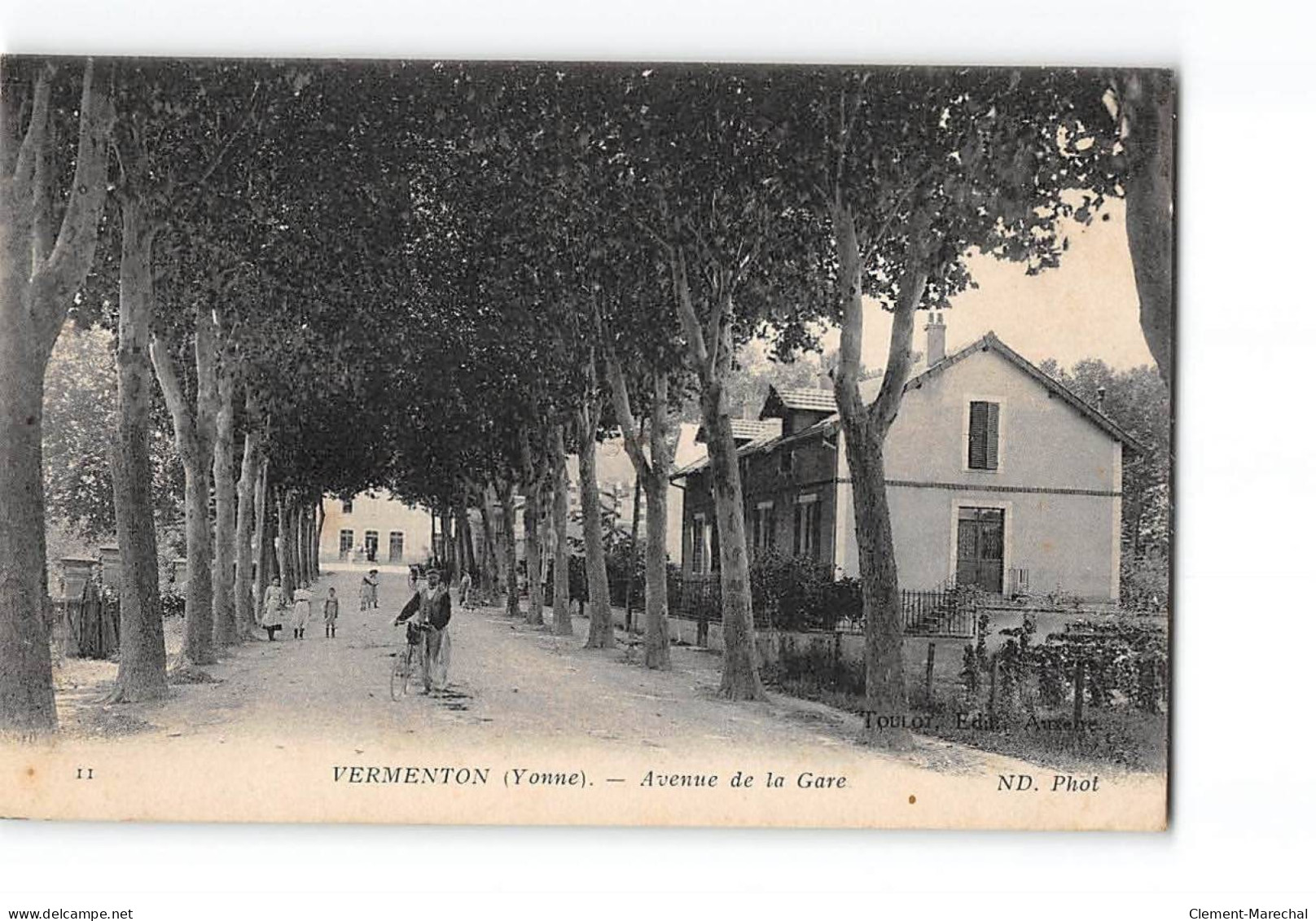 VERMENTON - Avenue De La Gare - Très Bon état - Vermenton
