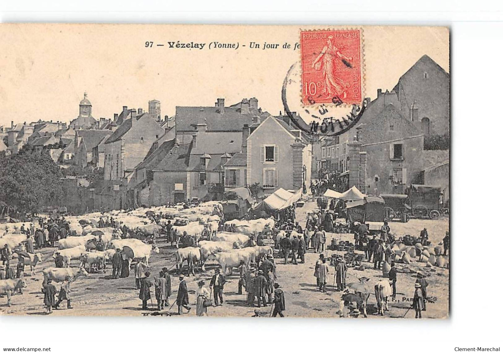 VEZELAY - Un Jour De Foire - Très Bon état - Vezelay