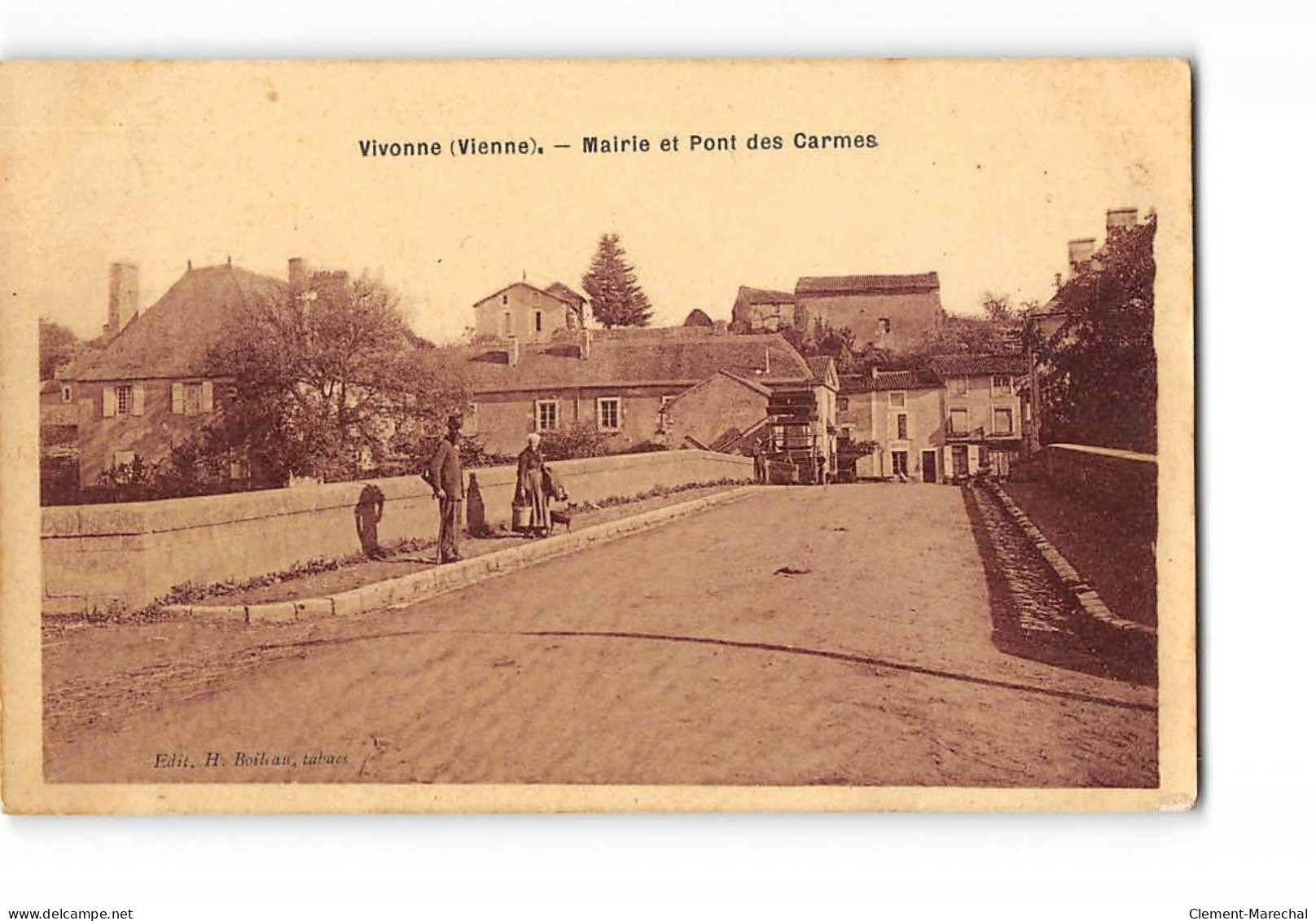 VIVONNE - Mairie Et Pont Des Carmes - Très Bon état - Vivonne